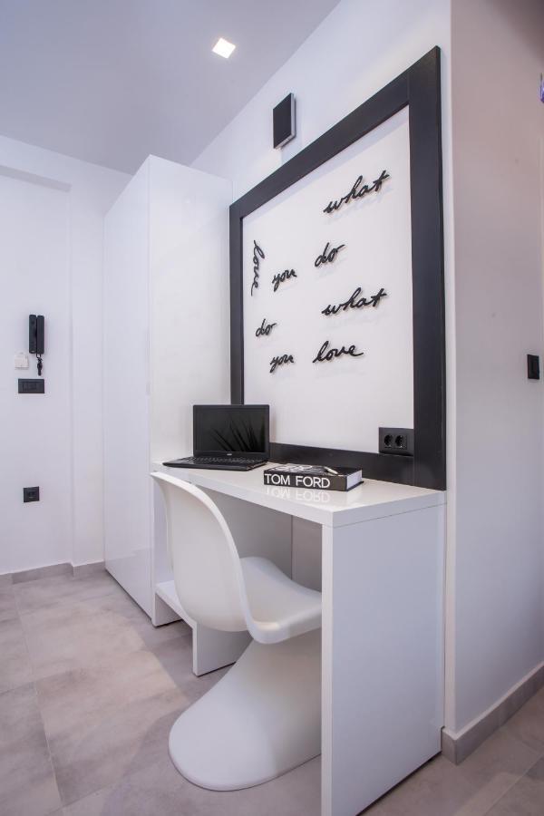 Rhodes Diamond Luxury Flat In The Heart Of Town *